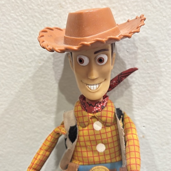 1995 Woody Action Figure with Hat and Bandana from Toy Story - Picture 2 of 5